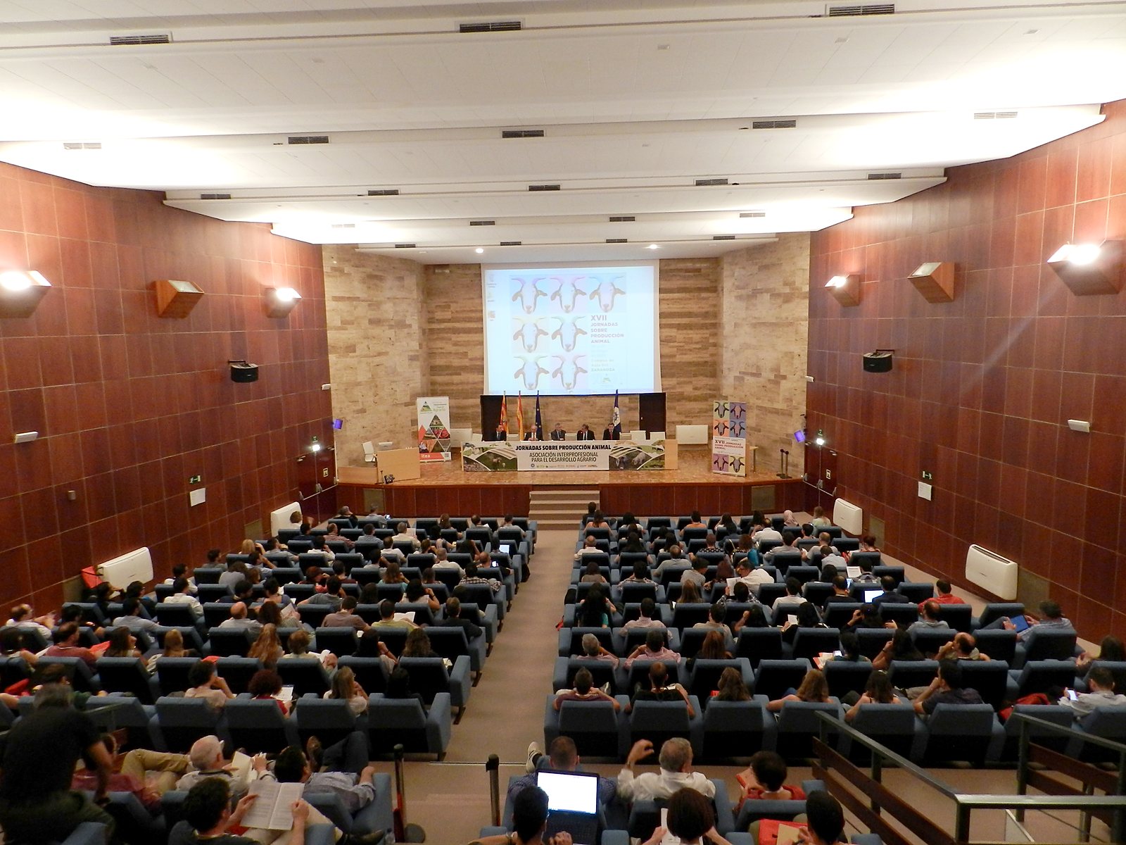 Jornadas AIDA 2017. Inauguración y homenaje en el salón de actos