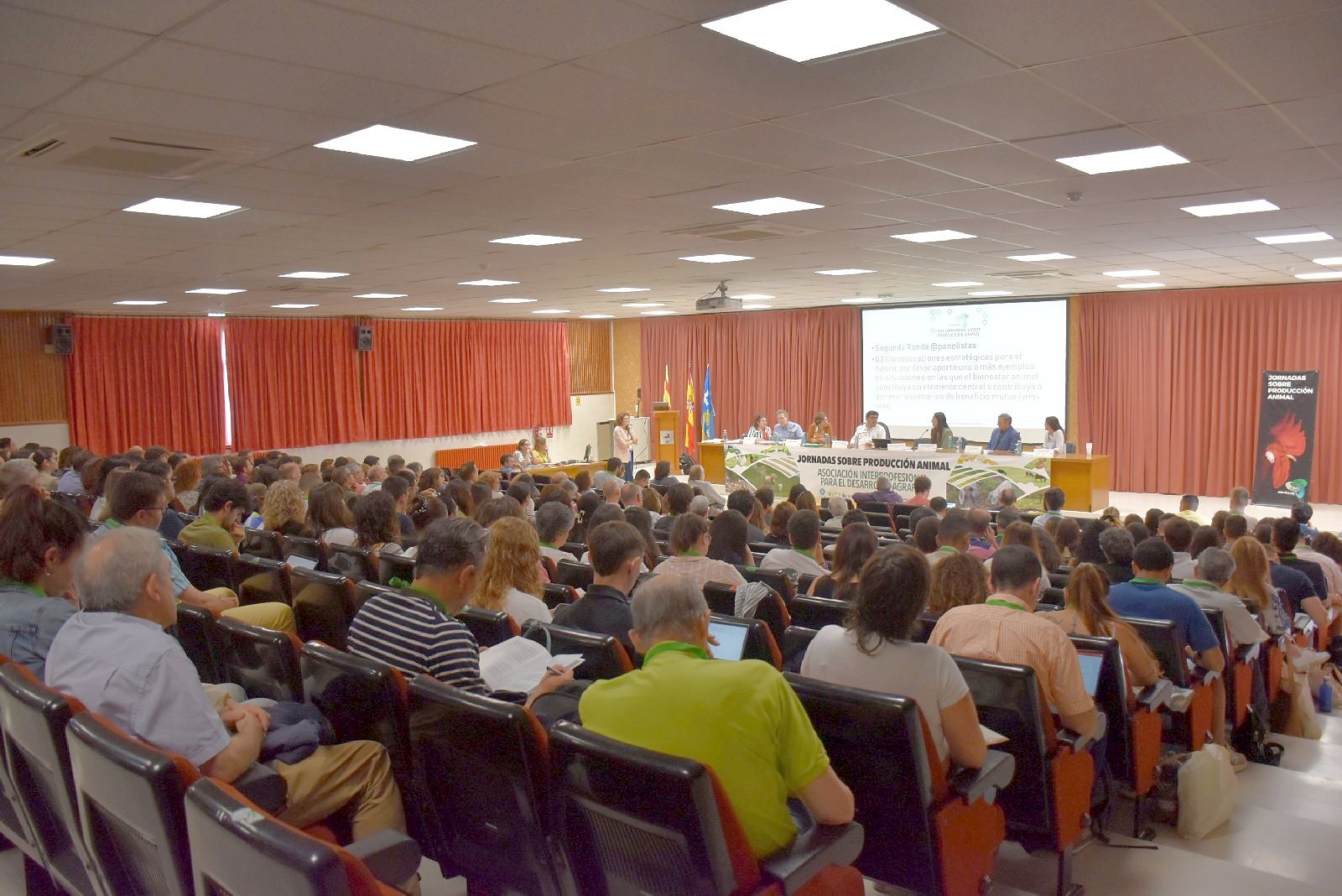 Jornadas AIDA 2025. Mesa redonda sobre bienestar animal y ganadería